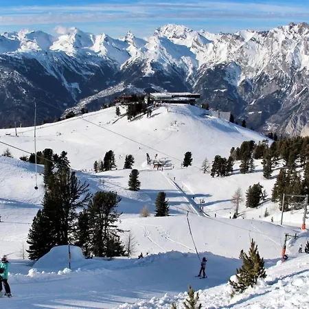 Near Piste De Tracouet Daire