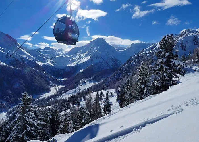 Near Piste De Tracouet アパート